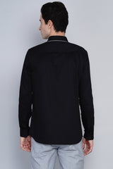 VARBERG- BLACK SHIRT WITH WHITE PIPING DETAIL